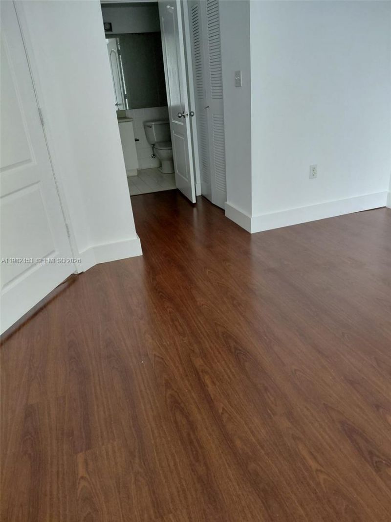 5077 NW 7th St , Unit 1006, Miami, FL 33126 Photo