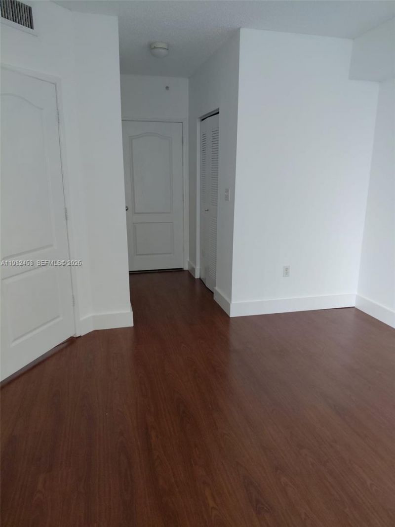 5077 NW 7th St , Unit 1006, Miami, FL 33126 Photo