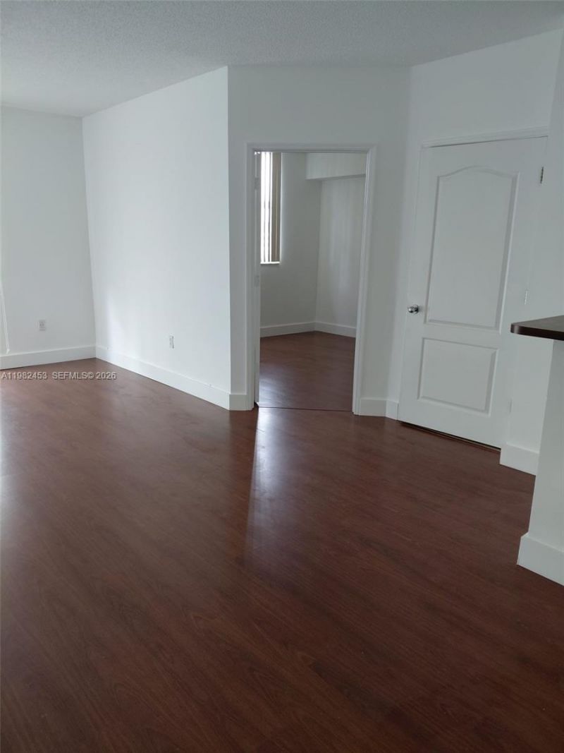 5077 NW 7th St , Unit 1006, Miami, FL 33126 Photo