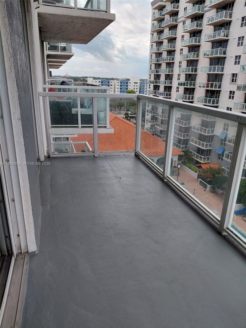 5077 NW 7th St , Unit 1006, Miami, FL 33126 Photo