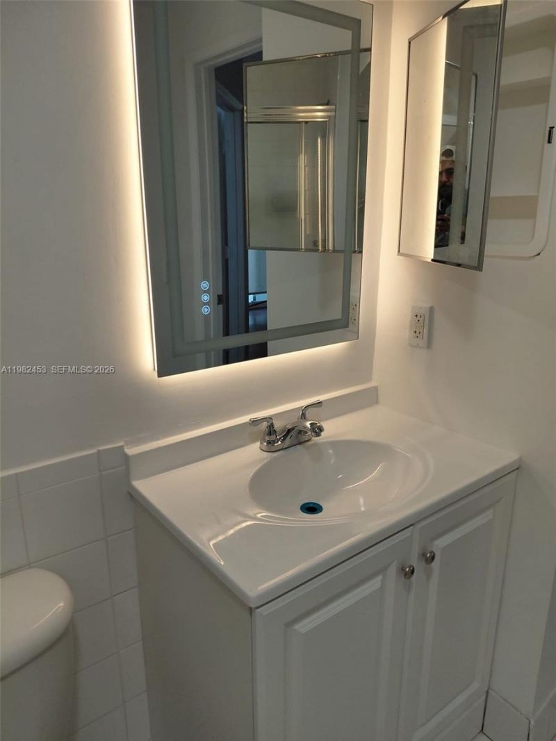 5077 NW 7th St , Unit 1006, Miami, FL 33126 Photo