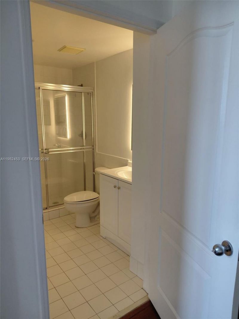 5077 NW 7th St , Unit 1006, Miami, FL 33126 Photo