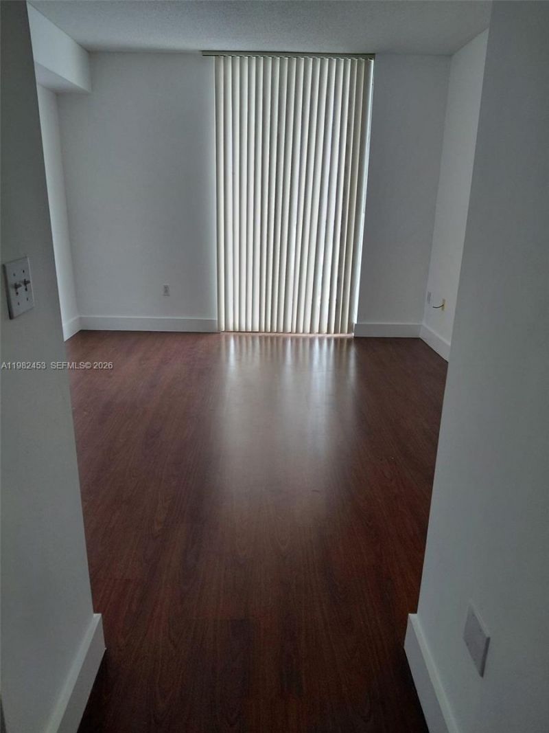5077 NW 7th St , Unit 1006, Miami, FL 33126 Photo