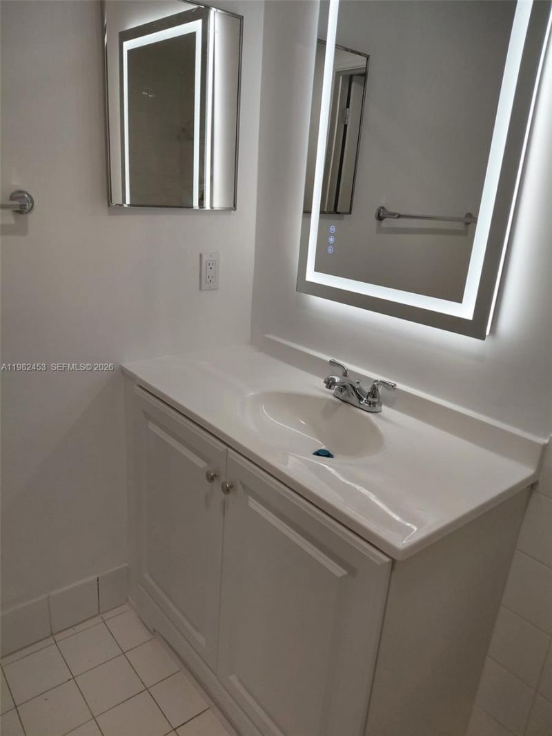 5077 NW 7th St , Unit 1006, Miami, FL 33126 Photo