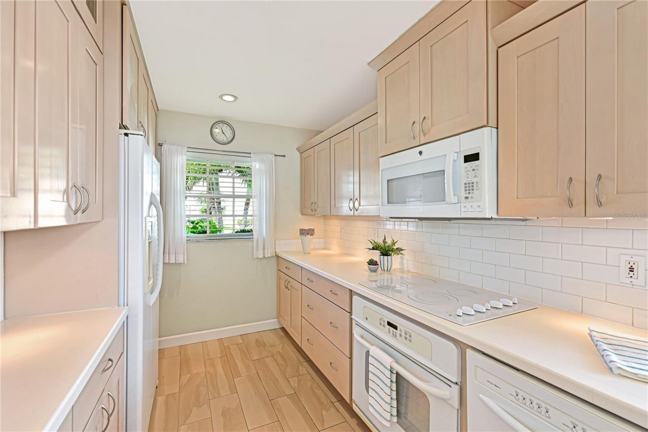 4405 Mount Vernon Drive , Bradenton, FL 34210 Photo