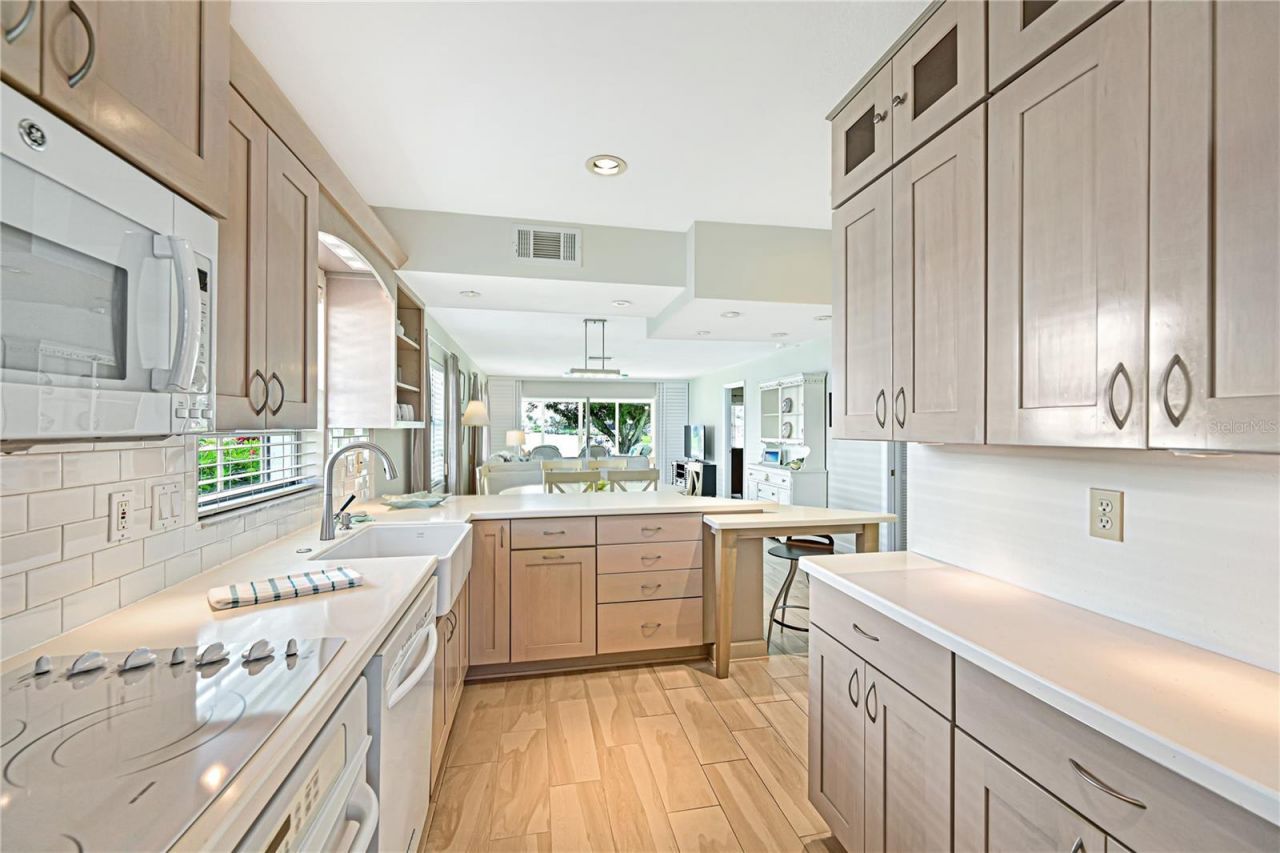 4405 Mount Vernon Drive , Bradenton, FL 34210 Photo