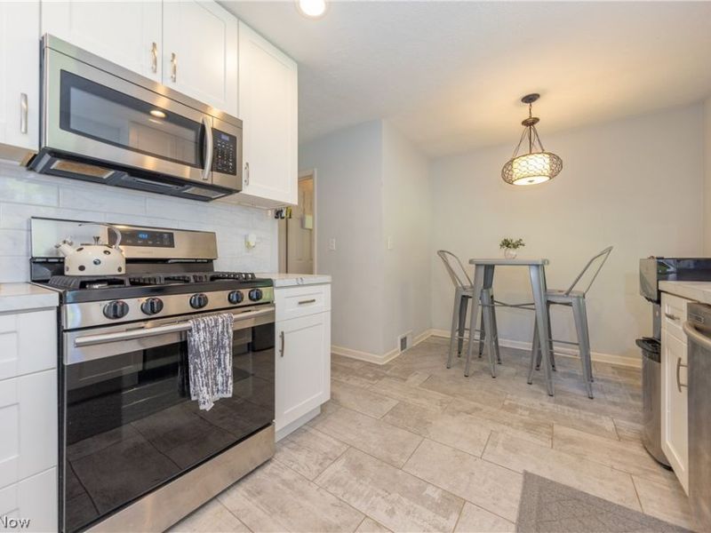 774 Kenbridge Drive, Richmond Heights, OH 44143 Photo 10