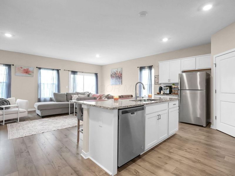 261 Crestview Court , Pickerington, OH 43147 Photo 3