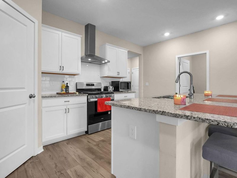 261 Crestview Court, Pickerington, OH 43147 Photo 4