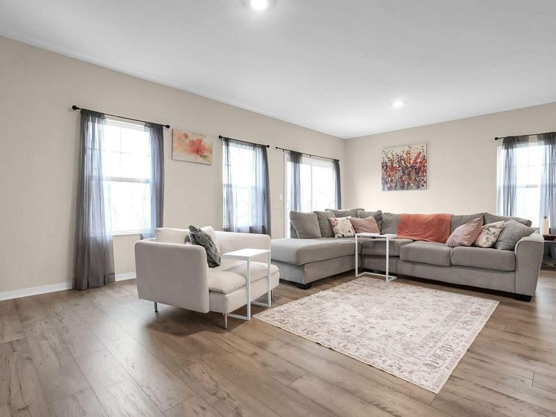 261 Crestview Court , Pickerington, OH 43147 Photo 5