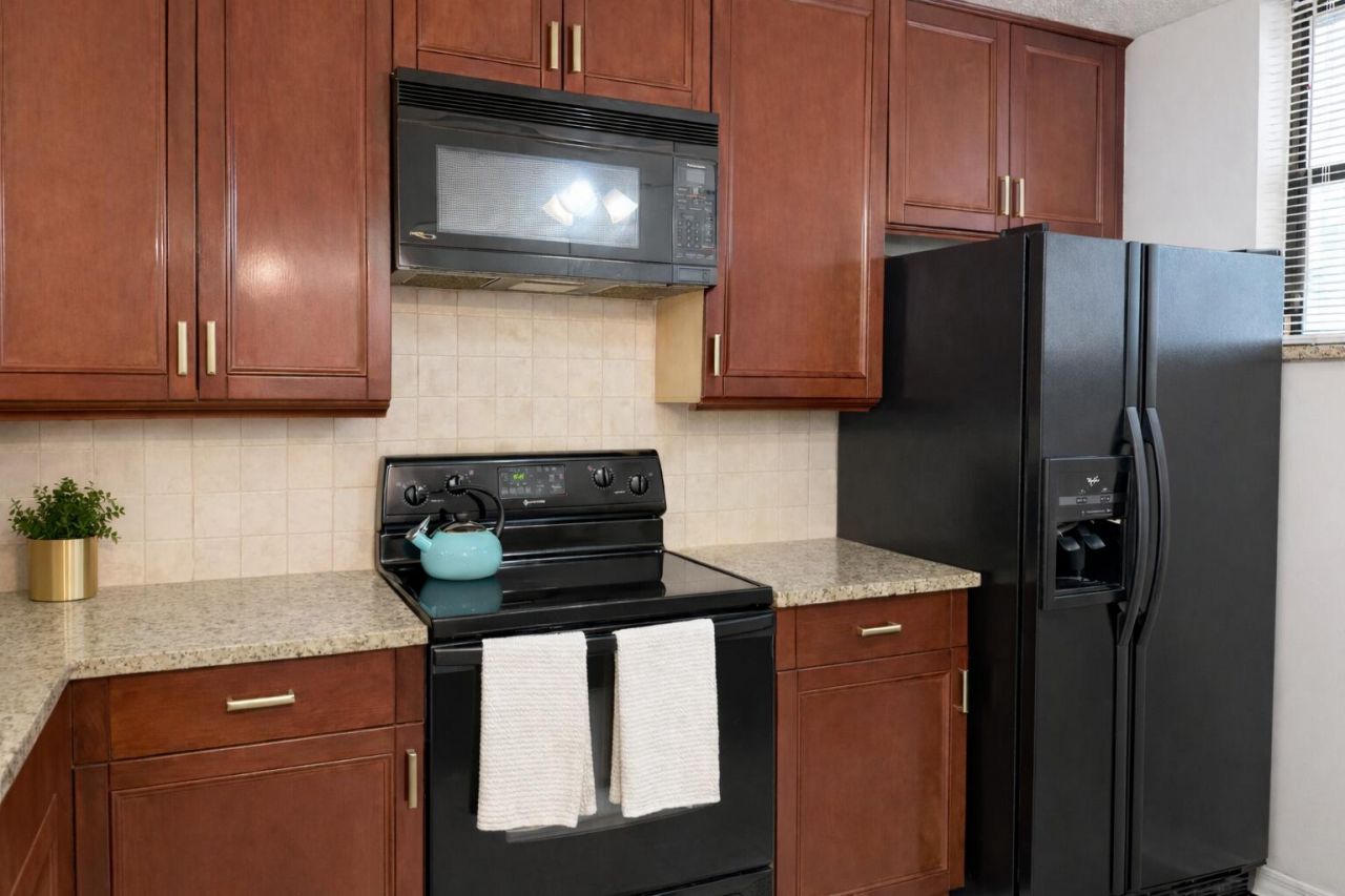 110 Lake Emerald Drive, Unit 405, Oakland Park, FL 33309 Photo