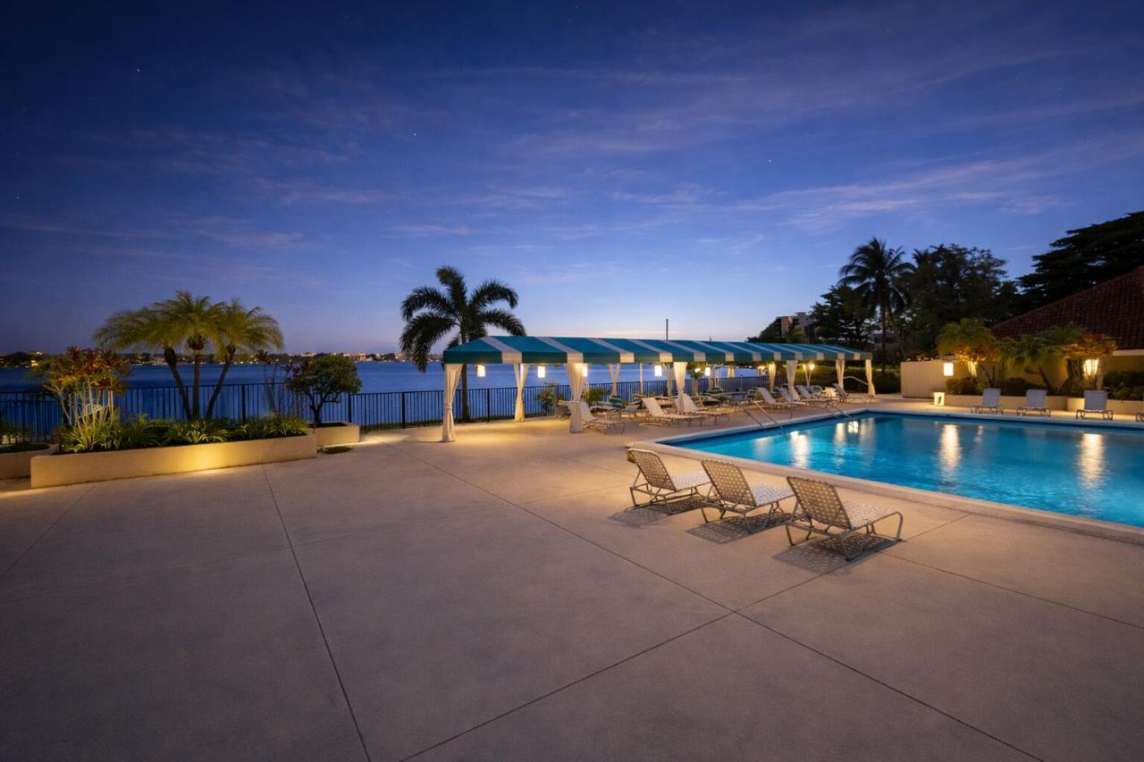 110 Lake Emerald Drive, Unit 405, Oakland Park, FL 33309 Photo