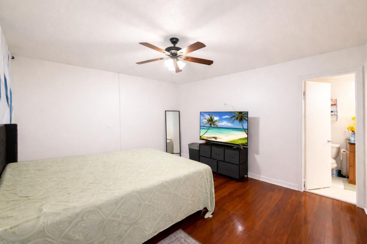 110 Lake Emerald Drive, Unit 405, Oakland Park, FL 33309 Photo