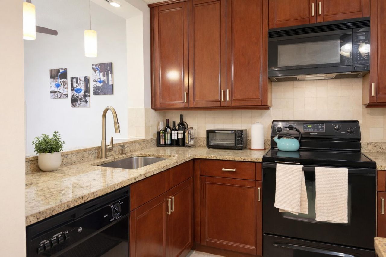 110 Lake Emerald Drive, Unit 405, Oakland Park, FL 33309 Photo