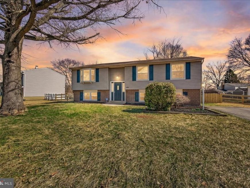 19158 Dowden Circle, Poolesville, MD 20837 Main Photo