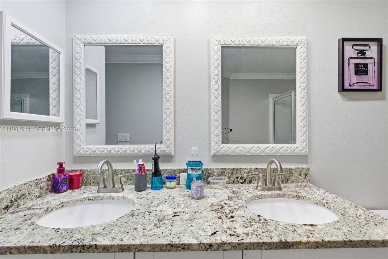 12502 Lake Vista Dr, Tampa, FL 33534 Photo