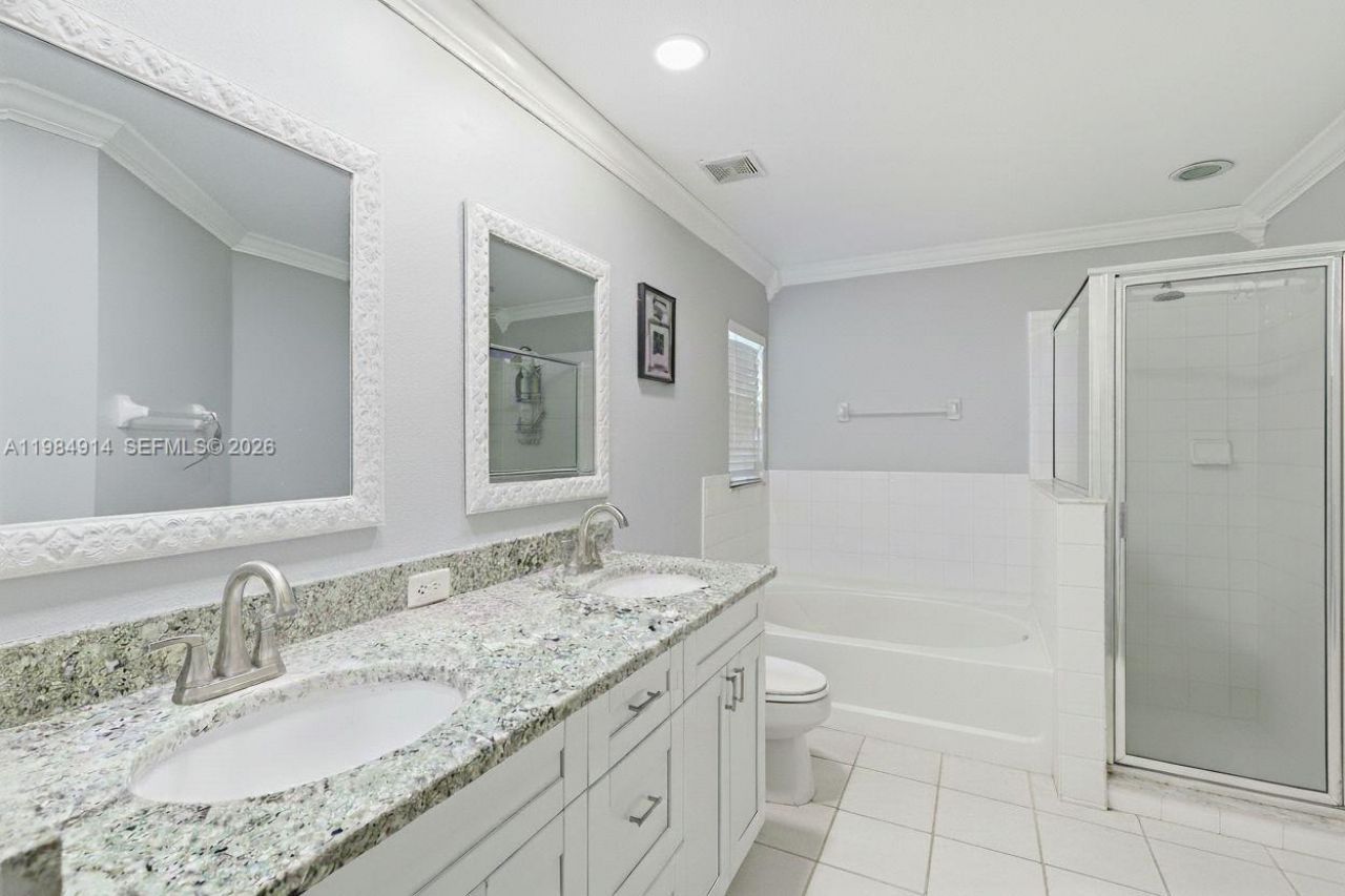 12502 Lake Vista Dr, Tampa, FL 33534 Photo