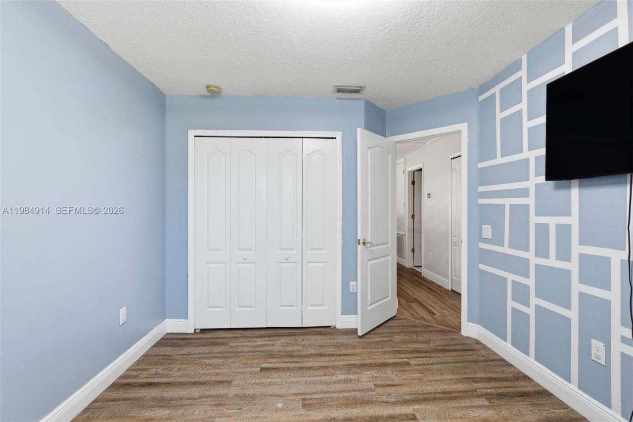 12502 Lake Vista Dr, Tampa, FL 33534 Photo