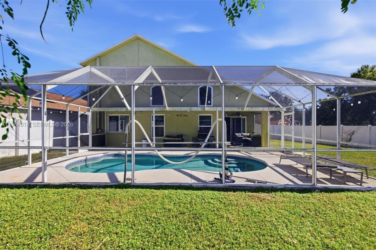 12502 Lake Vista Dr, Tampa, FL 33534 Photo