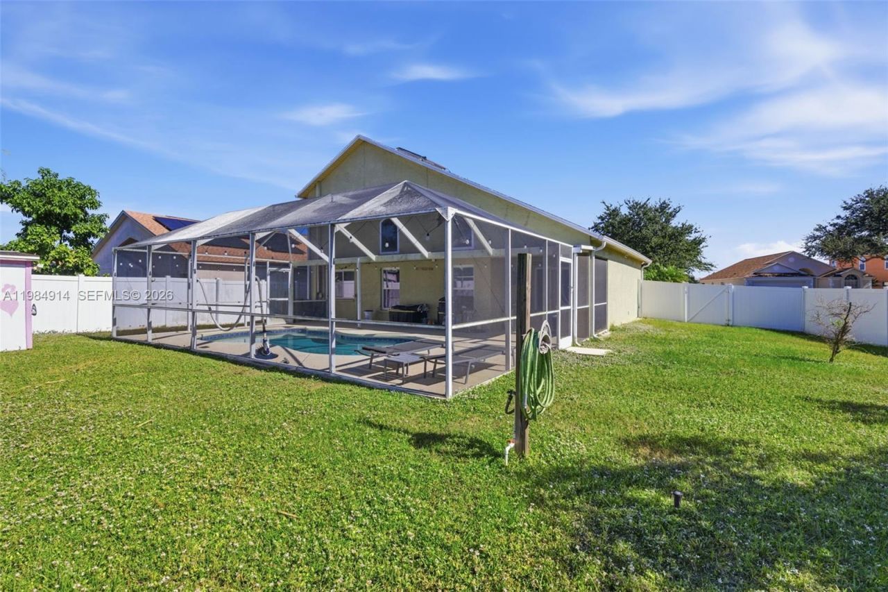 12502 Lake Vista Dr, Tampa, FL 33534 Photo