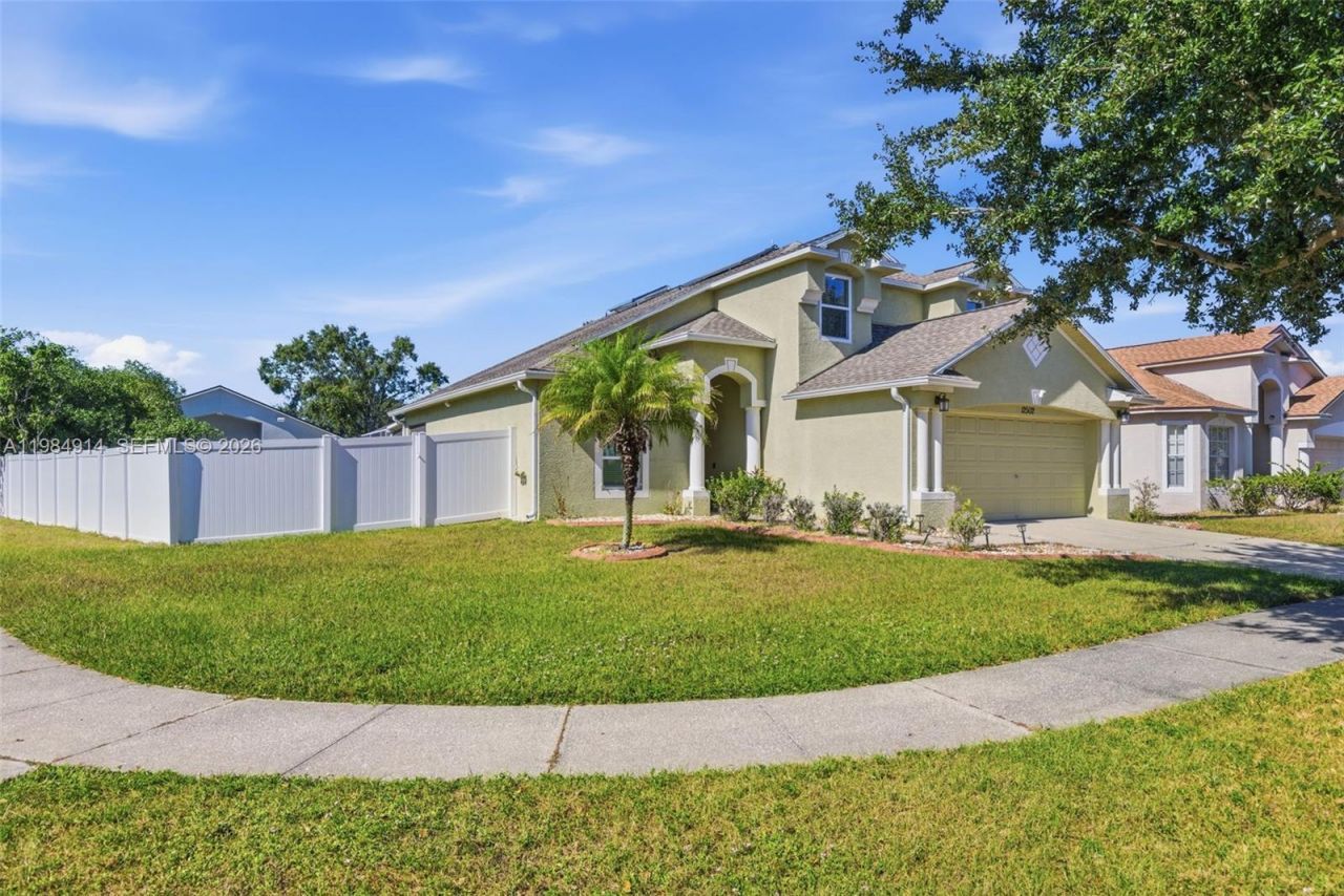 12502 Lake Vista Dr, Tampa, FL 33534 Photo
