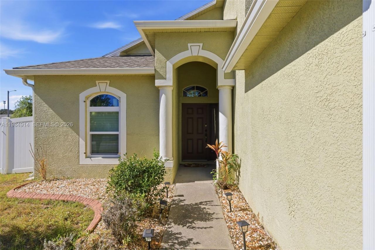 12502 Lake Vista Dr, Tampa, FL 33534 Photo