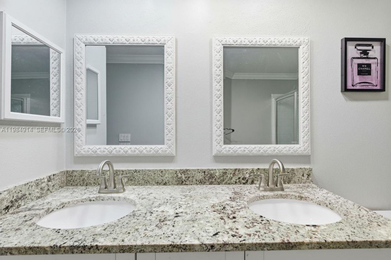 12502 Lake Vista Dr, Tampa, FL 33534 Photo