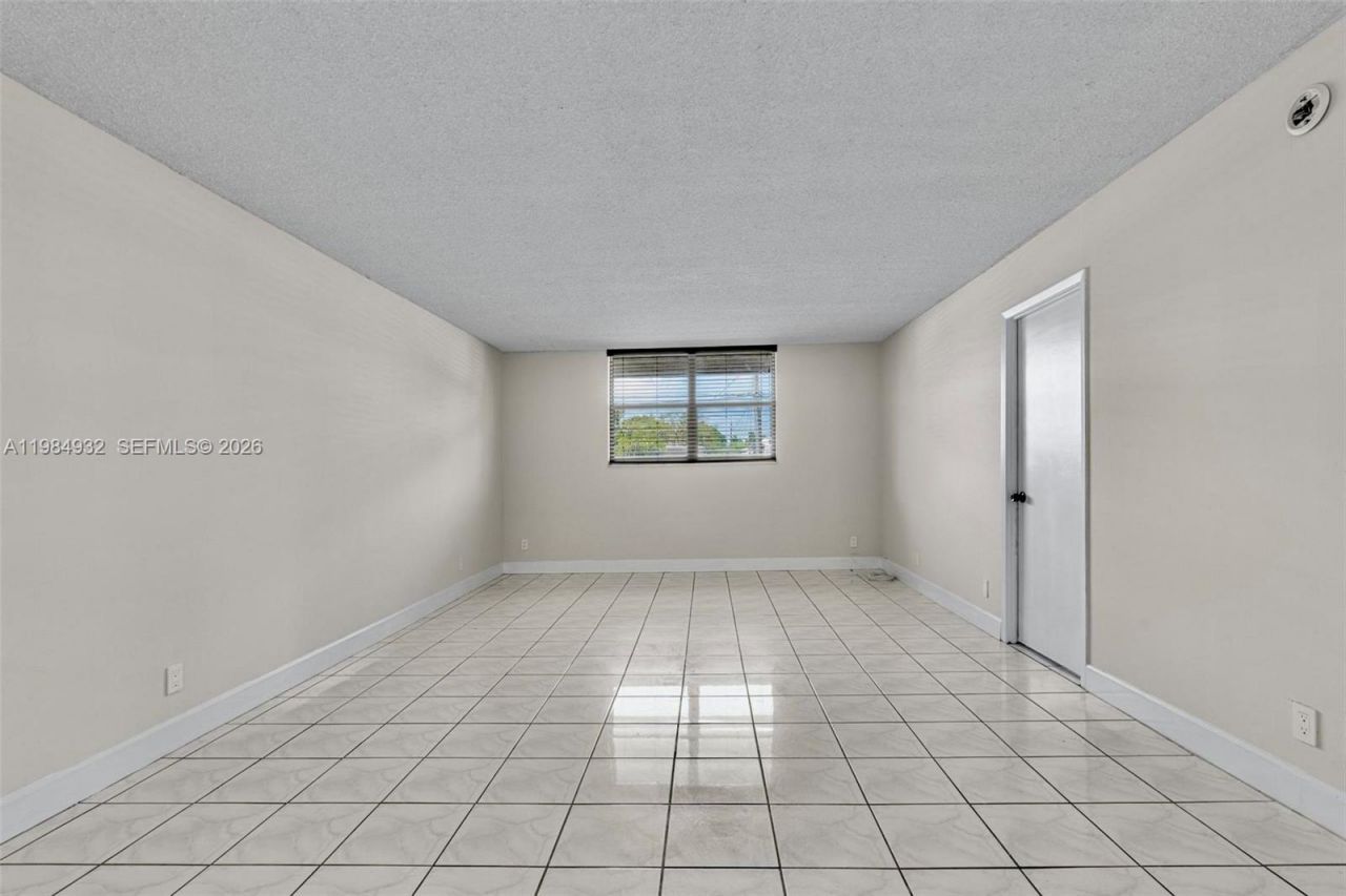 1830 Dixieanna St, Unit 102, Hollywood, FL 33020 Photo