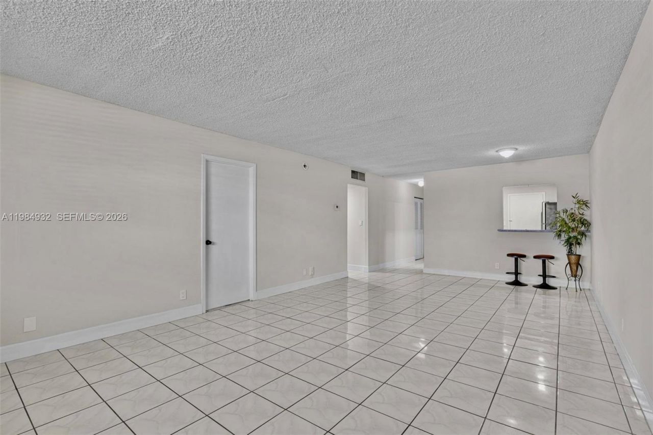 1830 Dixieanna St, Unit 102, Hollywood, FL 33020 Photo