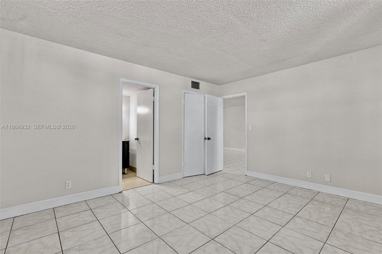 1830 Dixieanna St, Unit 102, Hollywood, FL 33020 Photo