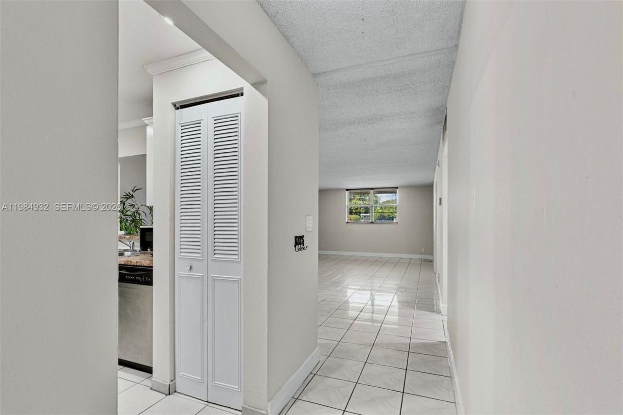 1830 Dixieanna St, Unit 102, Hollywood, FL 33020 Photo