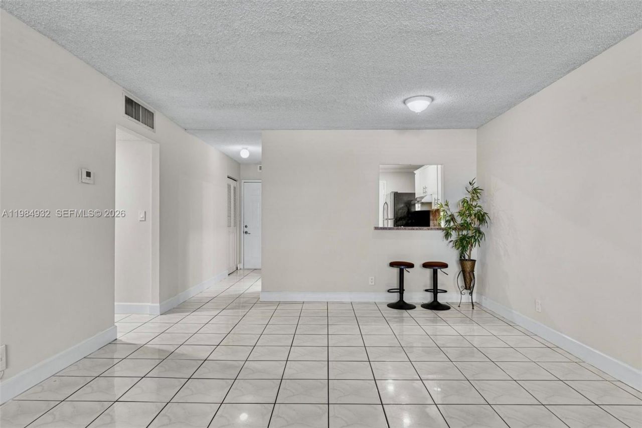 1830 Dixieanna St, Unit 102, Hollywood, FL 33020 Photo