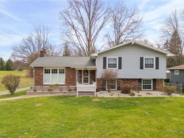 850 Robinson Avenue , Barberton, OH 44203
