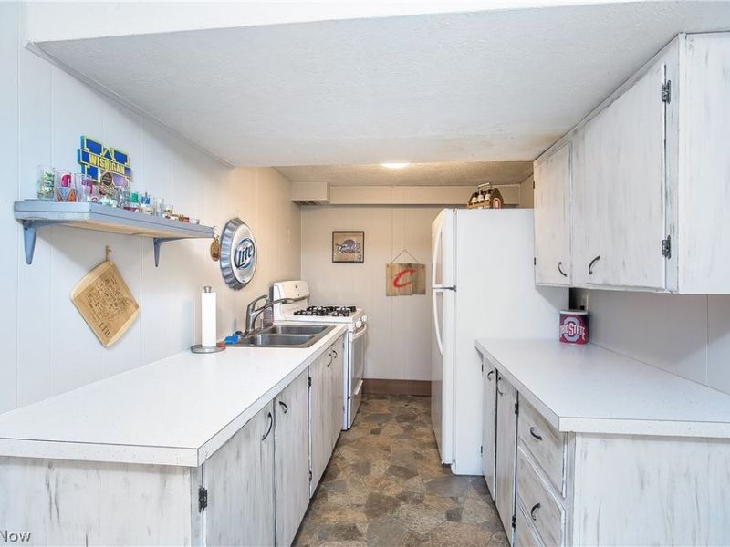 850 Robinson Avenue, Barberton, OH 44203 Photo 19