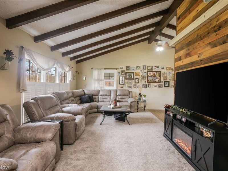 850 Robinson Avenue, Barberton, OH 44203 Photo 5