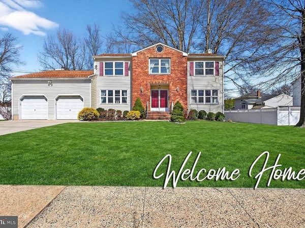 829 CRANBURY CROSS ROAD, NORTH BRUNSWICK, NJ 08902