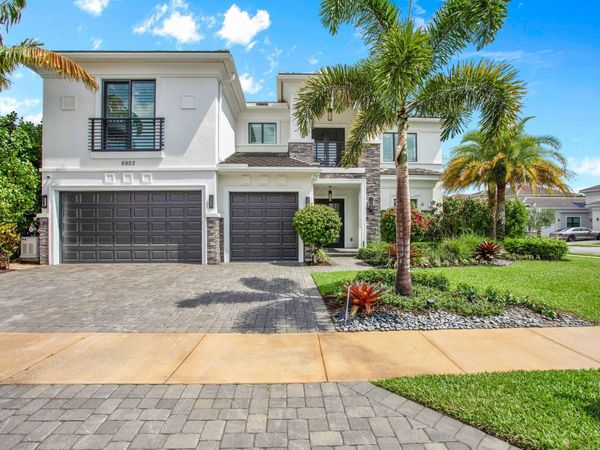 6903 NW 28th Avenue, Boca Raton, FL 33496