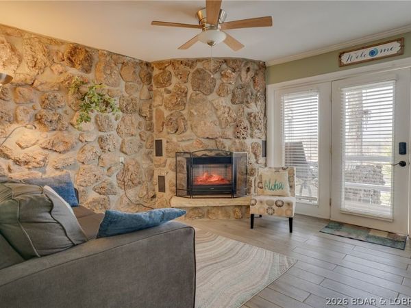 91 Wheelhouse Circle, Unit 14, Lake Ozark, MO 65049