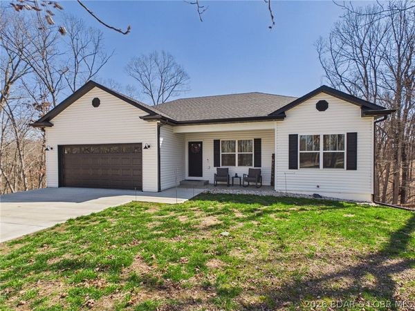 56 Nassau Circle, Four Seasons, MO 65049