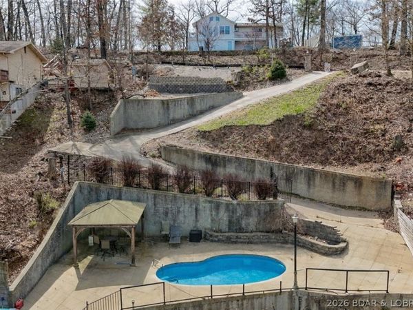 455 Four Winds Drive, Lake Ozark, MO 65049