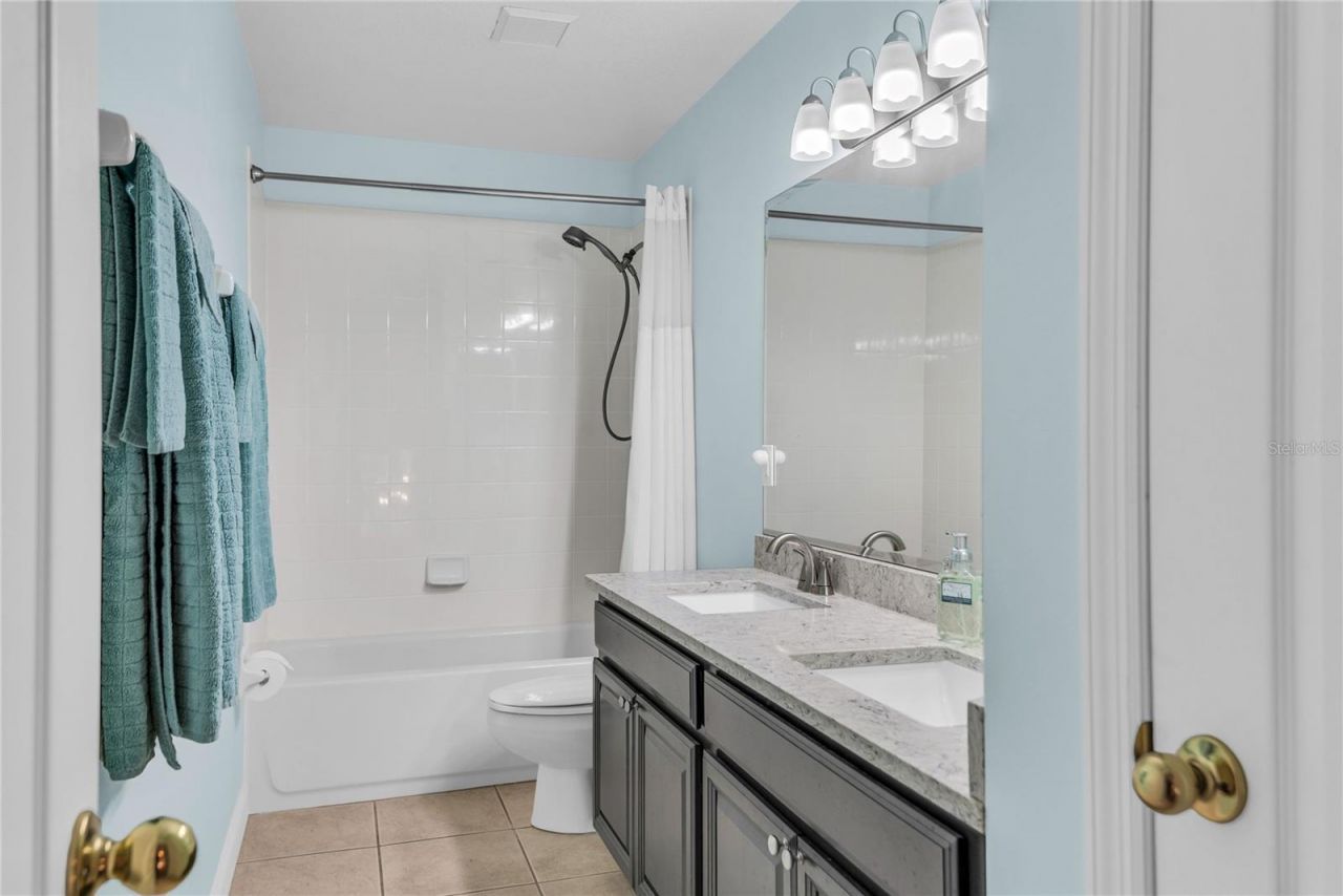 503 Osprey Lakes Circle , Chuluota, FL 32766 Photo