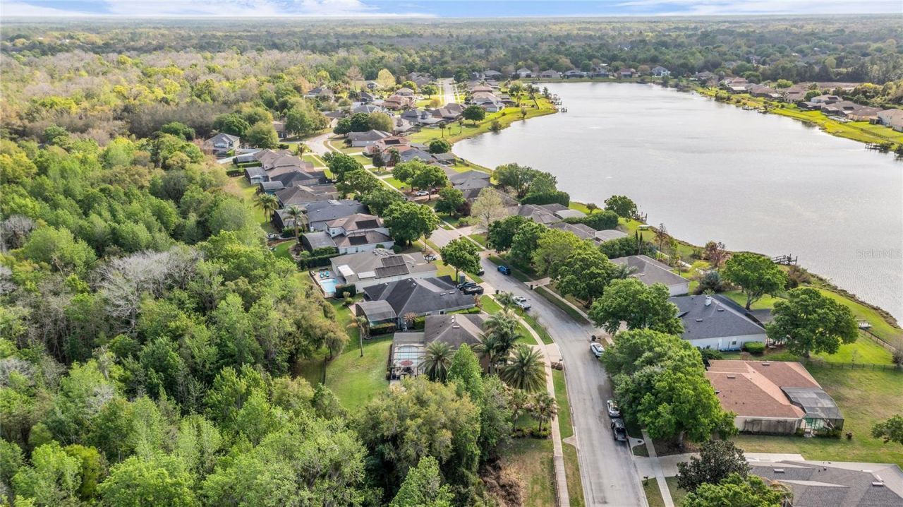 503 Osprey Lakes Circle , Chuluota, FL 32766 Photo