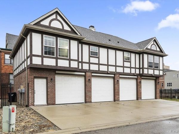 411 E Ferry Street, Detroit, MI 48202