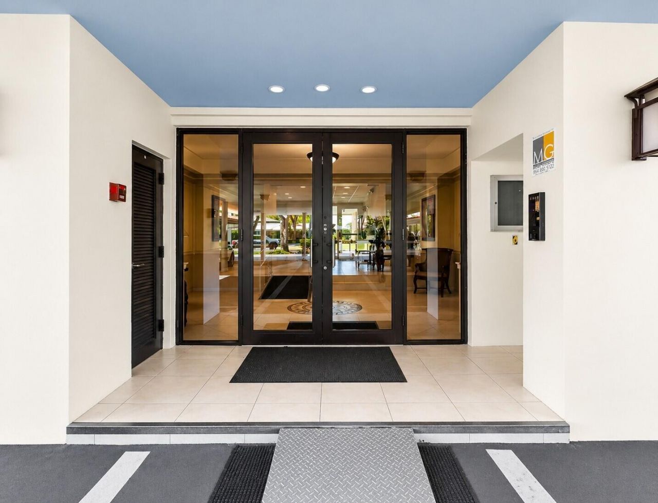 2500 NE 48th Lane, Unit 308, Fort Lauderdale, FL 33308 Photo