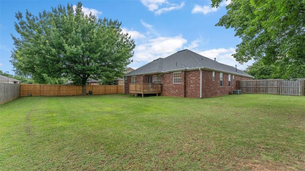 101 Fox Run Centerton, AR 72719