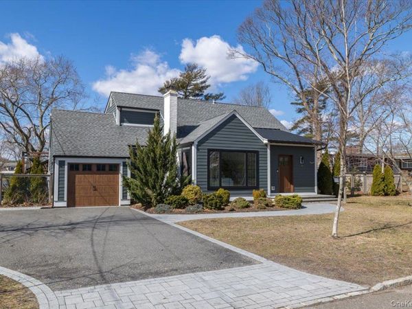 16 Shore Road , Patchogue, NY 11772