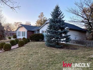 8000 Lowell Avenue , Lincoln, NE 68506