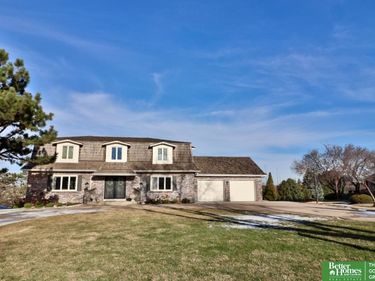 9944 Devonshire Drive , Omaha, NE 68114