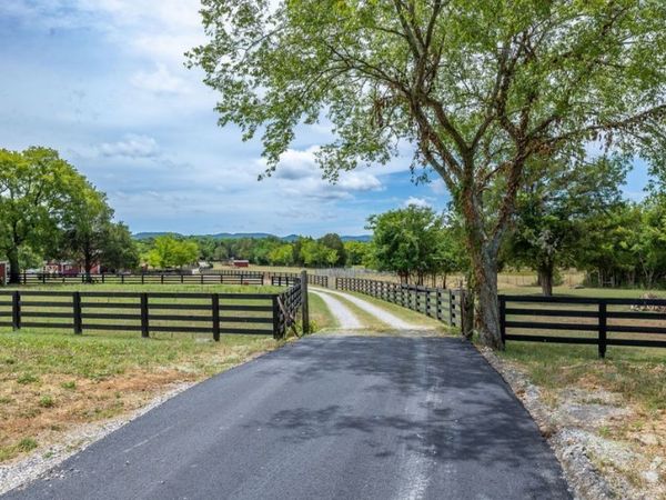 4655 Murfreesboro Rd , Franklin, TN 37067