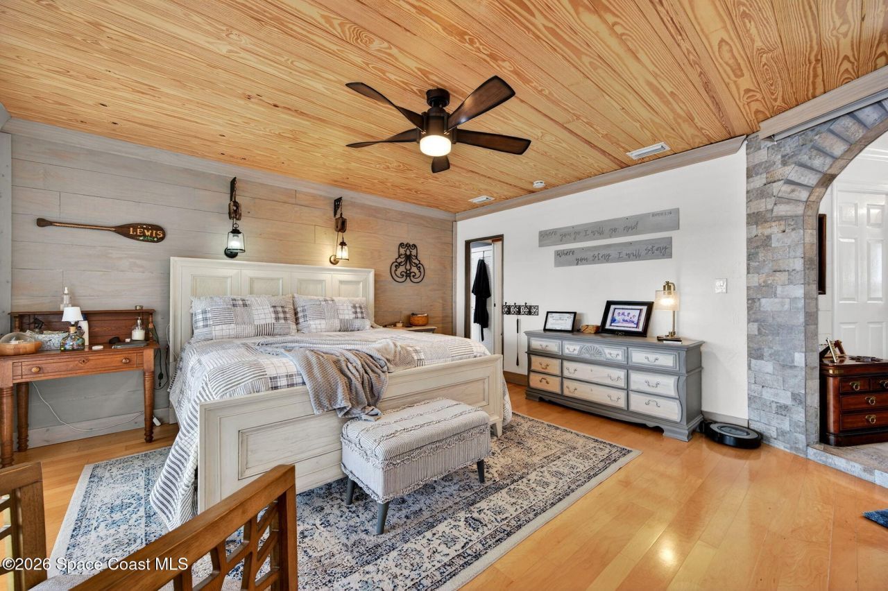 405 S Banana River Boulevard , Cocoa Beach, FL 32931 Photo